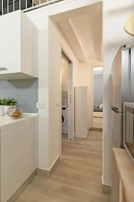 Moscova Moderno E Centrale Bilocale Con Soppalco Milan Italy