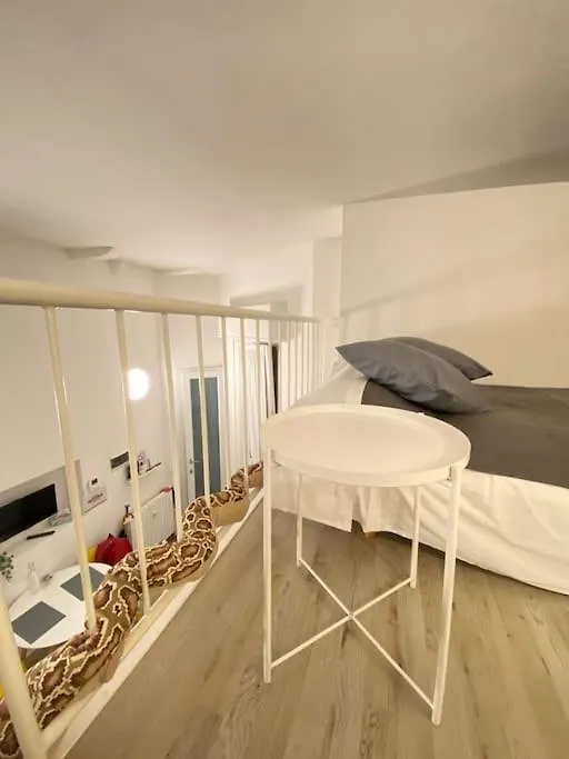 Moscova Moderno E Centrale Bilocale Con Soppalco Milan Apartment